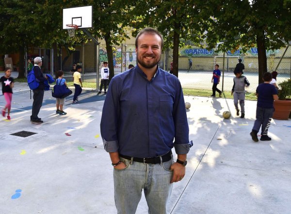 Svećenik Mattia Bernasconi