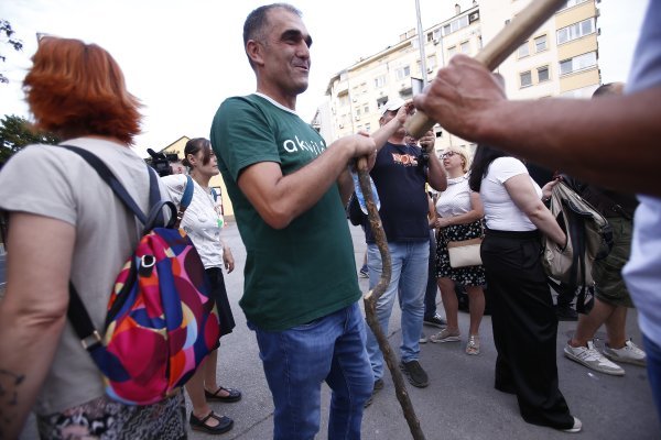 Novi Sad: Prosvjed protiv nasilja policije nad demonstrantima