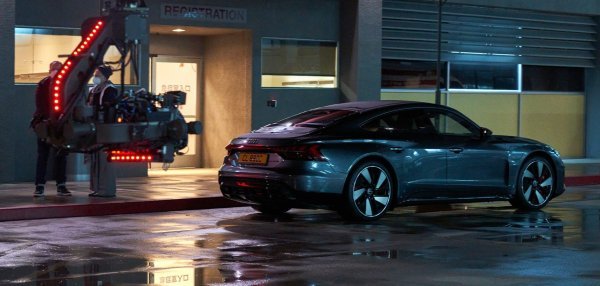 Audi se udružio s Netflixom na filmu 'Sivi čovjek': Audi RS e-tron GT