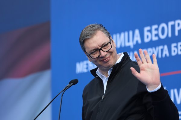 Vučić će na glavnom gradskom trgu okupiti svoje skutonoše i gomilu glasačke sitne boranije