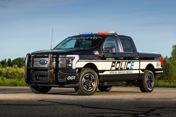 Ford F-150 Lightning Pro SSV (za 2023.)