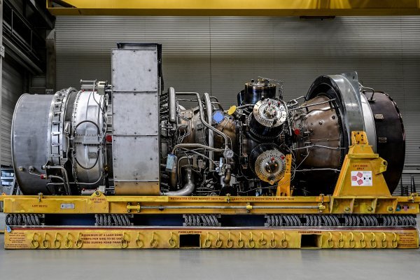 Olaf Scholz u Siemensovoj tvornici gdje je obavljen remont turbine Sjevernog toka 1