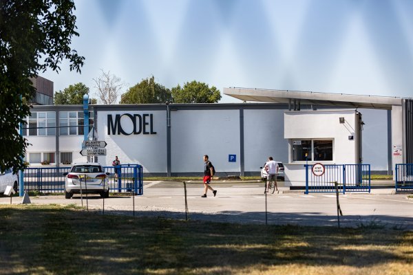 Skladište tvrtke Model pakiranja d.d. nakon sinoćnjeg požara