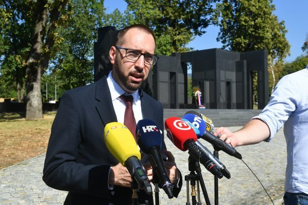 Polaganje vijenaca Tomislava Tomaševića i branitelja povodom Dana pobjede i domovinske zahvalnosti