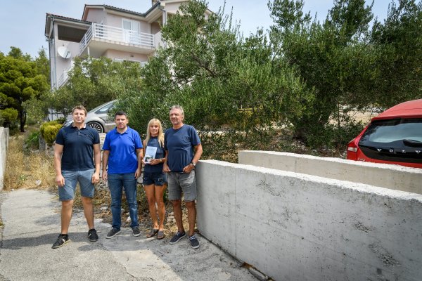 Nikola Grmoja sa Skorin Kapovima