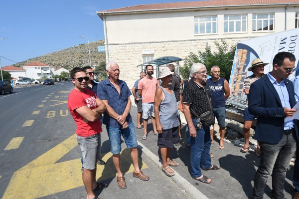 Konferencija za medije Katarine Peović i vijećnika liste Vrime