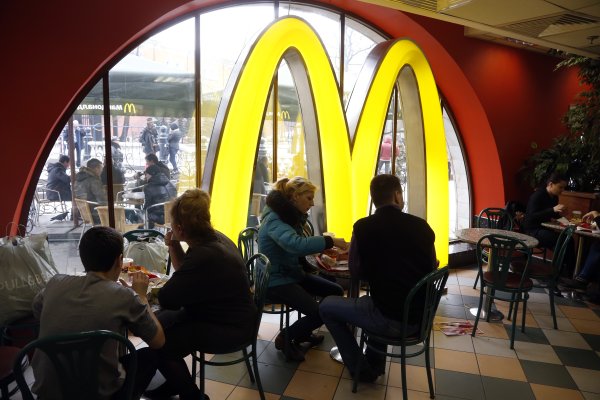 Ni agresivne promotivne prodaje ne privlače kupce u fast food restorane
