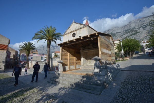 Mletačka česma u Makarskoj Makarska kronika