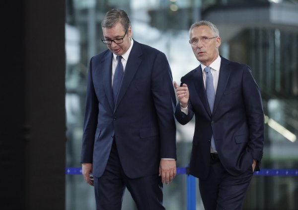 Stoltenberg se susreo s Vučićem