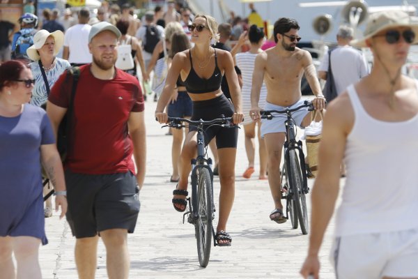 Turisti u Makarskoj