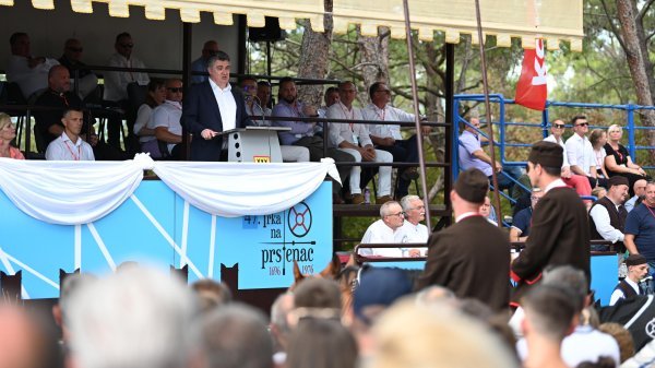 Milanović u Barbanu pratio Trku na prstenac