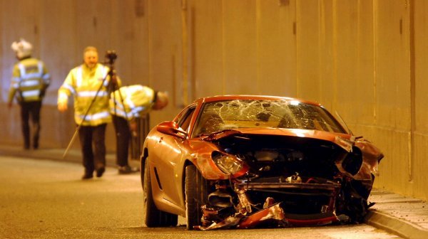 Nije iznenađenje da crveni automobili češće sudjeluju u nesrećama. Sportski automobili obično su crvene boje