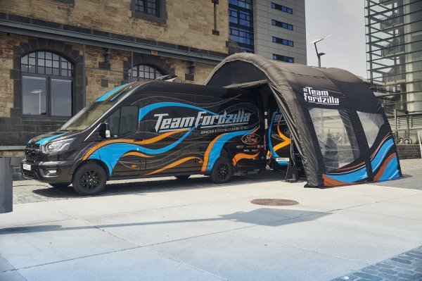 Team Fordzilla ‘Gaming Transit’