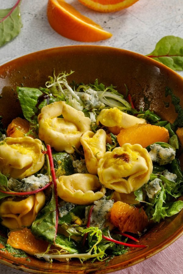 Salata od tortellona s narančom i gorgonzolom