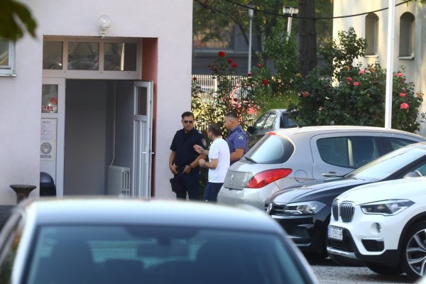 Privođenje optuženih za napad i ubojstvo zaštitara