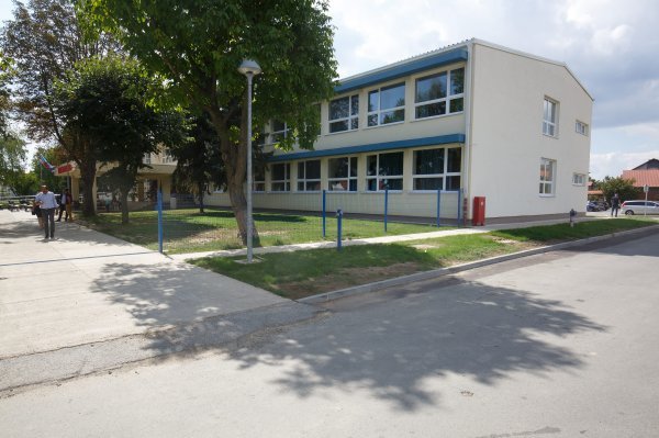 Prvog dana škole svečano otvorena novoobnovljena zgrada OŠ Nikole Andrića u Vukovaru