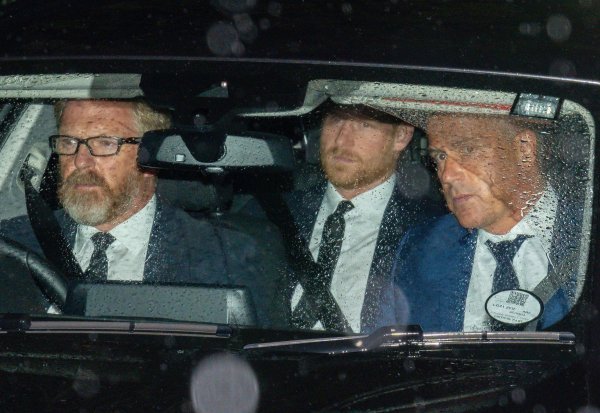 Princ Harry stiže u Balmoral