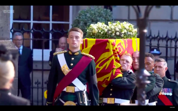 Lijes kraljice Elizabete II stigao u katedralu St. Giles