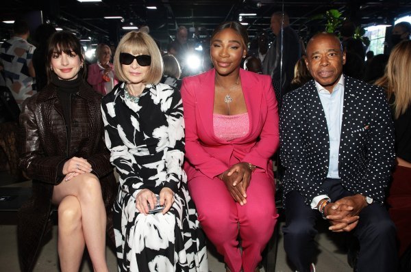 Anne Hathaway i Anna Wintour