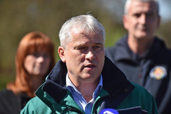 U Brodarcima izjave su dali generalni direktor Hrvatskih voda Zoran Đuroković i Damir Trut, ravnatelj Ravnateljstva civilne zaštite