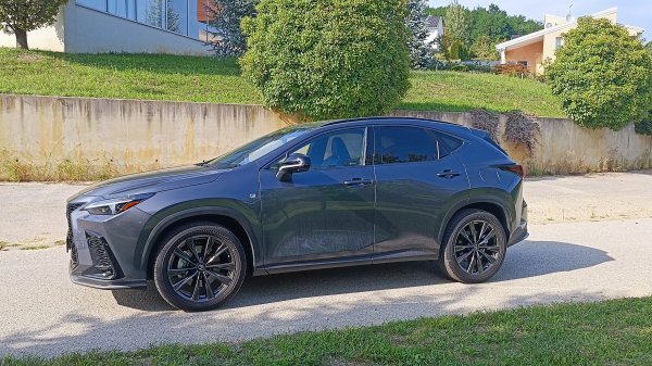 Lexus NX 450h+ F Sport AWD 5D E-CVT