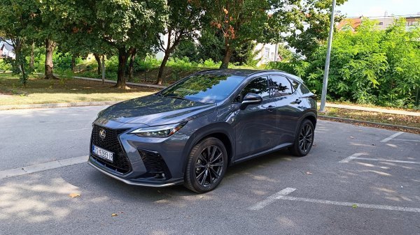 Lexus NX 450h+ F Sport AWD 5D E-CVT