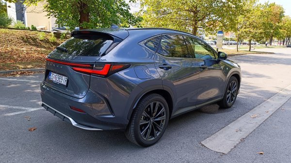 Lexus NX 450h+ F Sport AWD 5D E-CVT