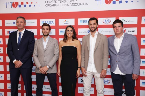 Nikola Mektić, Nikolina Babić, Mate Pavić i Mili Poljičak