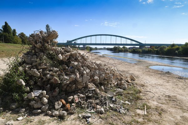 Niski vodostaj Save, kolovoz 2022.