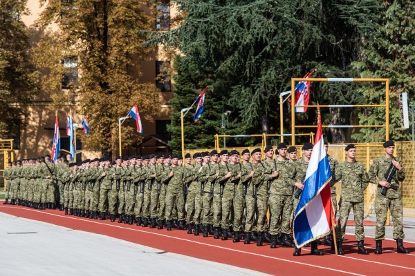 Zoran Milanović na svečanosti polaganja prisege 20. naraštaja kadeta HVU Dr. Franjo Tuđman