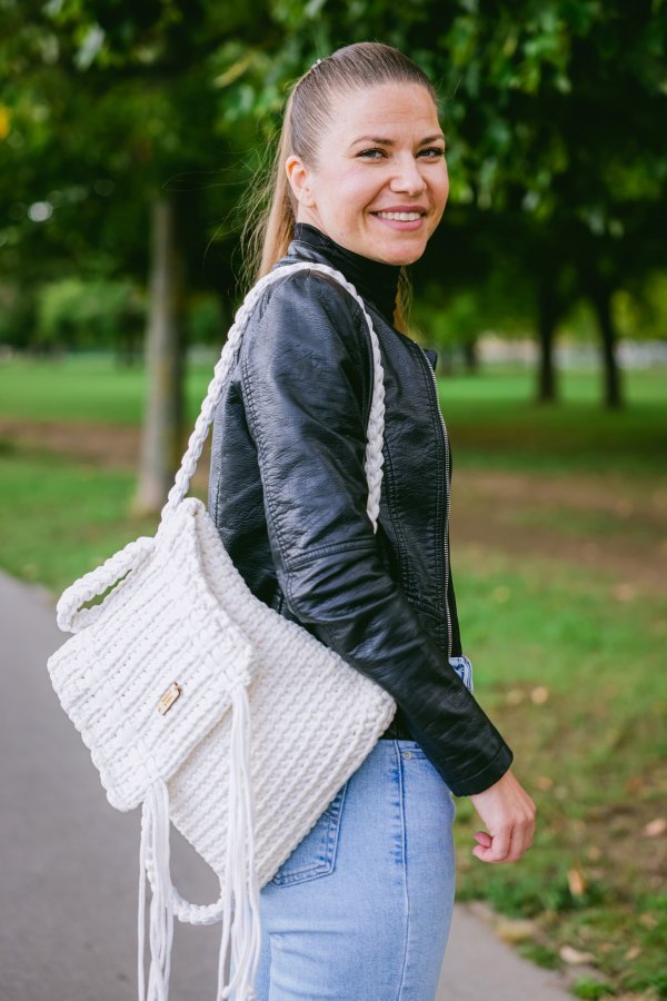 Njezine kukičane torbe sve više trendseterica želi u svojoj kolekciji 