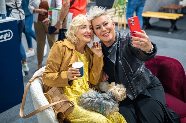 Ankica Dobrić i Indira Levak