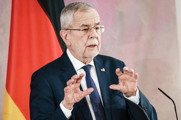 Alexander Van der Bellen