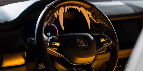 Prediaq, maskota Nashville Predatorsa na četiri kotača, bazirana je na SUV-u Škoda Kodiaq