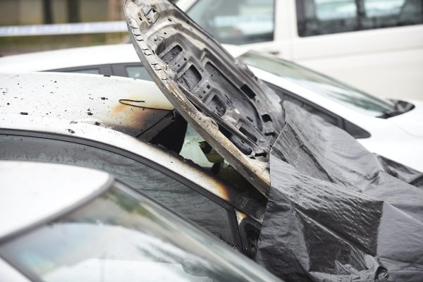 Zapaljen automobil u Karlovcu