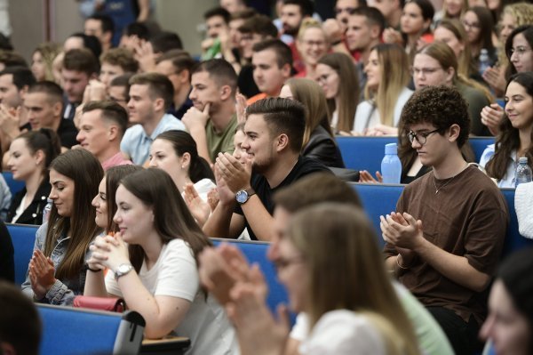 Studenti tijekom predavanja predsjednika