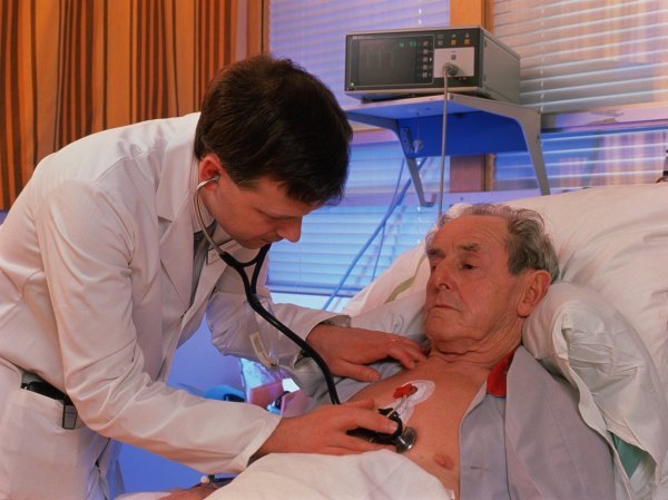 liječnik doktor pacijent ambulanta