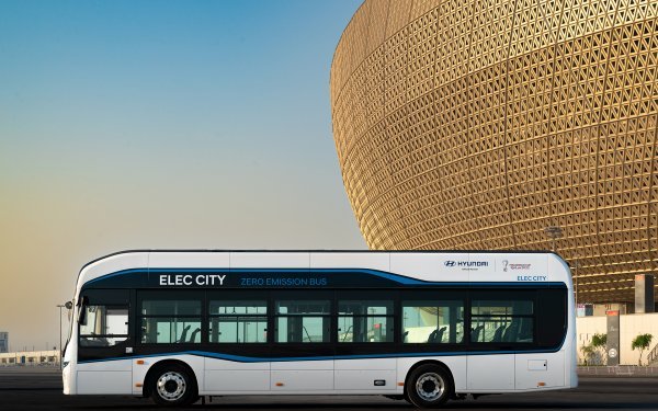 Hyundai Elec City autobus ispred stadiona Lusail