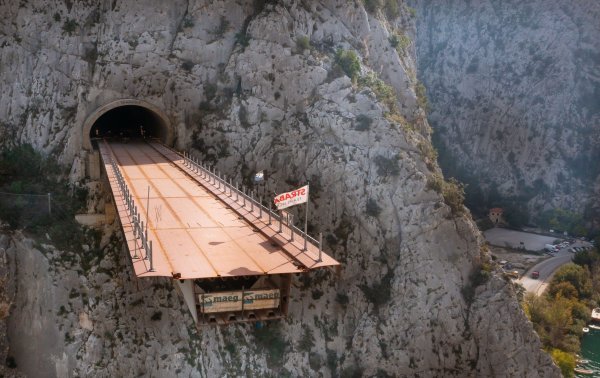 Novi most preko rijeke Cetine u Omišu