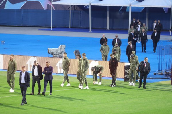 Nogometaši Milana prošetali su maksimirskim travnjakom, ali trenirali nisu