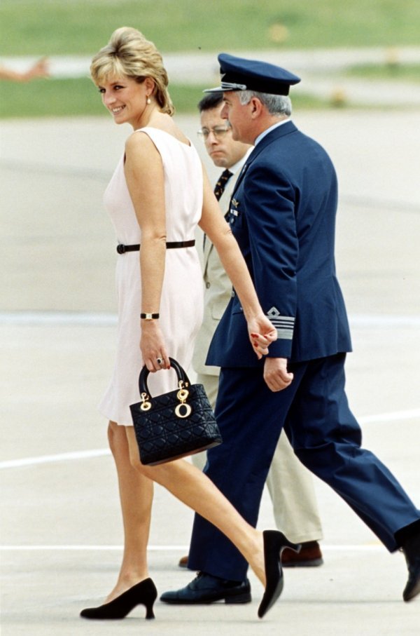 Princeza Diana s torbicom Lady Dior