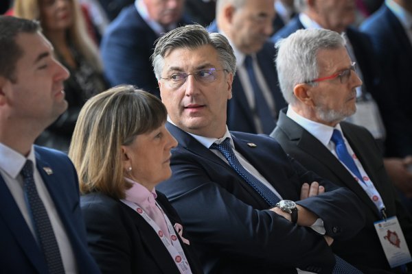 Forum Udruge Hrvata iz Bosne i Hercegovine Prsten