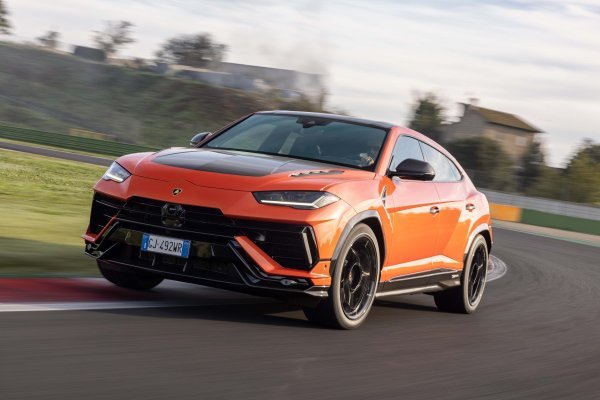 Dinamički debi Super SUV-a Lamborghini Urus Performante