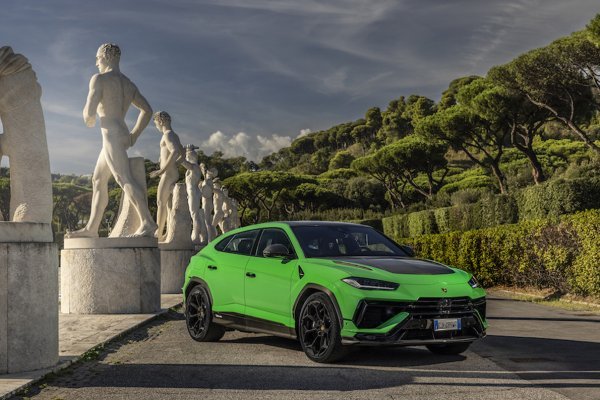 Dinamički debi Super SUV-a Lamborghini Urus Performante