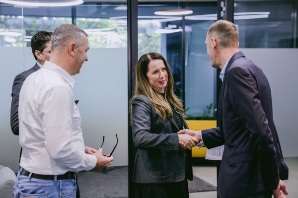 Irena Weber u društvu Hrvoja Balena i Siniše Đuranovića