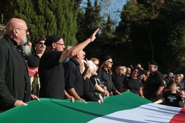 Neofašisti obilježili stotu obljetnicu Mussolinijeva Marša na Rim