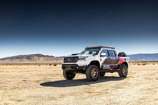 Nissan NISMO Off-Road Frontier V8 koncept pick-up