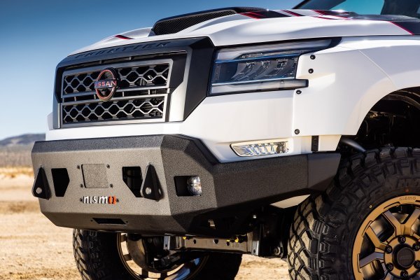 Nissan NISMO Off-Road Frontier V8 koncept pick-up