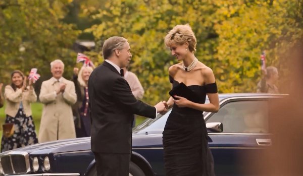 Elizabeth Debicki kao princeza Diana u petoj sezoni 'Krune'