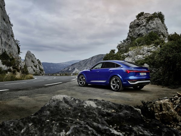 Audi SQ8 Sportback e-tron quattro